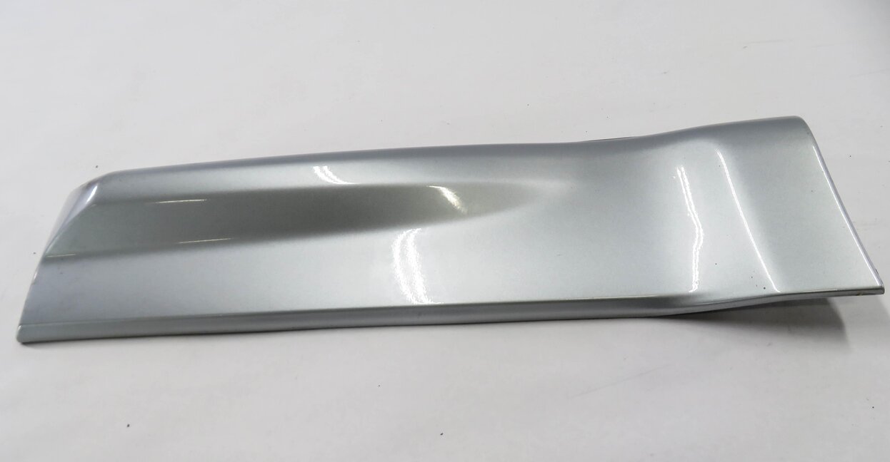Thumbnail 2: 2006 RANGE ROVER SPORT (L320) RIGHT REAR DOOR RUNNER TRIM MOULDING (SILVER)