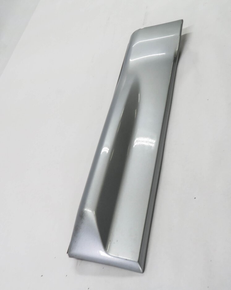 Thumbnail 4: 2006 RANGE ROVER SPORT (L320) RIGHT REAR DOOR RUNNER TRIM MOULDING (SILVER)