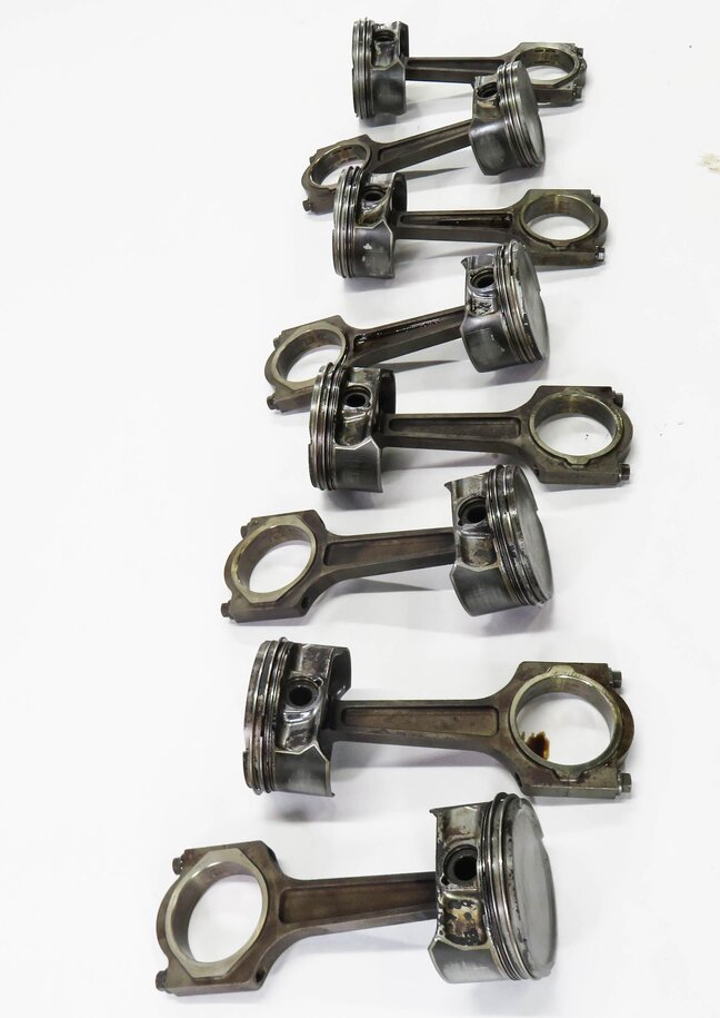 Thumbnail 4: 2005-2009 RANGE ROVER SPORT (L320 L322) - LR3 4.4L V8 ENGINE PISTON & ROD SET-8