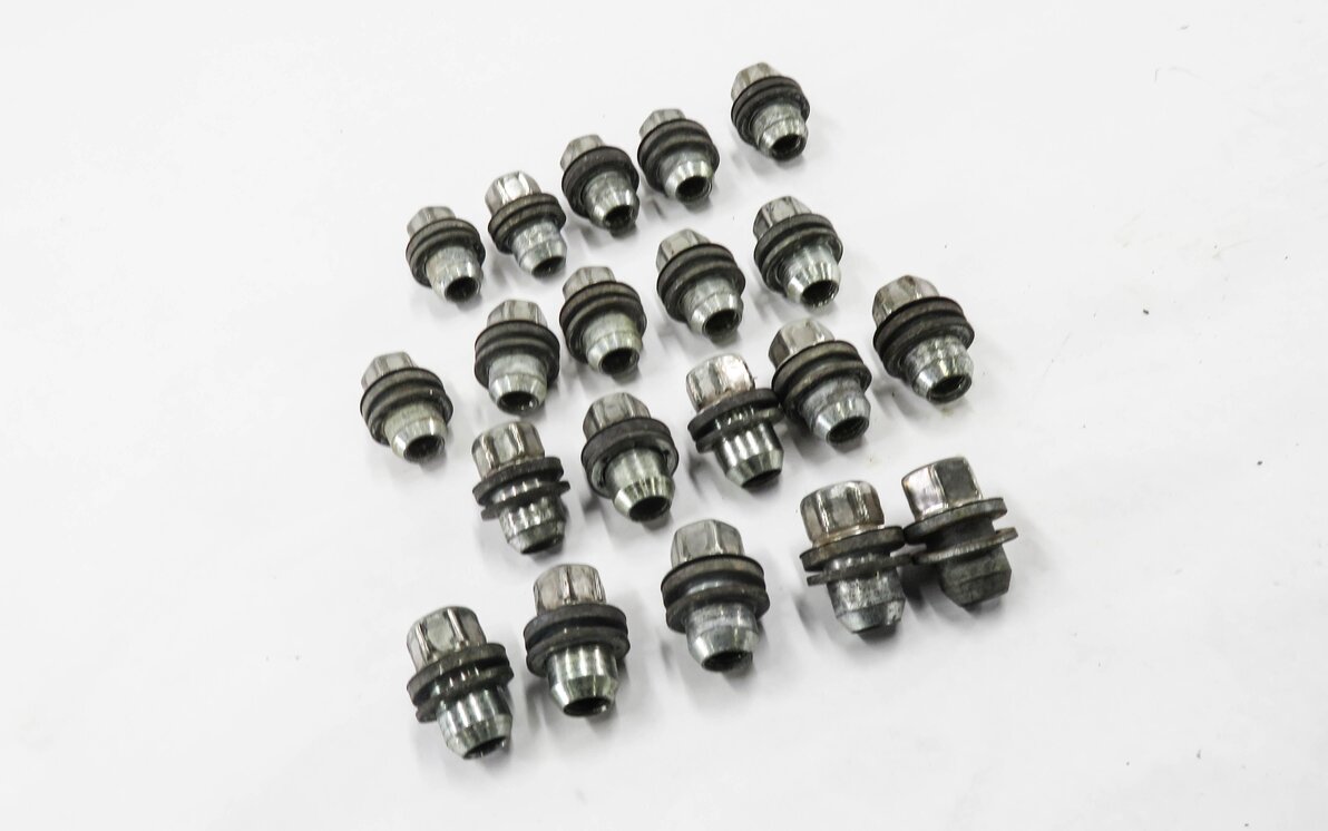 2005-2018 RANGE ROVER / SPORT LR3 LR4 DISCOVERY WHEEL TIRE RIM LUG NUT SET-20