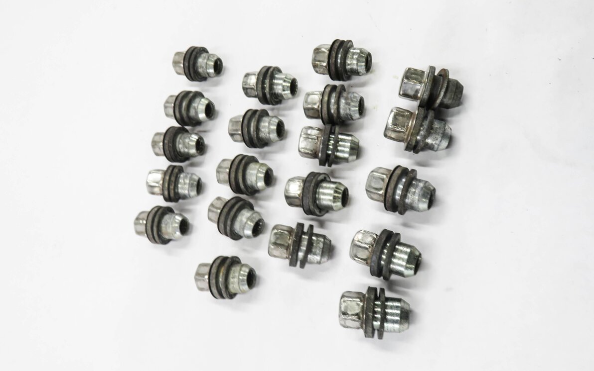 Thumbnail 3: 2005-2018 RANGE ROVER / SPORT LR3 LR4 DISCOVERY WHEEL TIRE RIM LUG NUT SET-20
