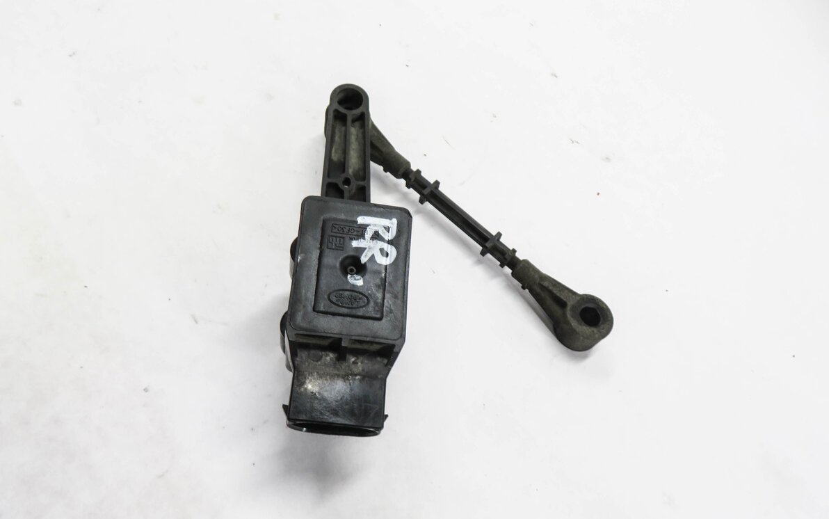 Thumbnail 3: 2008 RANGE ROVER SPORT (L320) RIGHT REAR SUSPENSION HEIGHT LEVEL SENSOR
