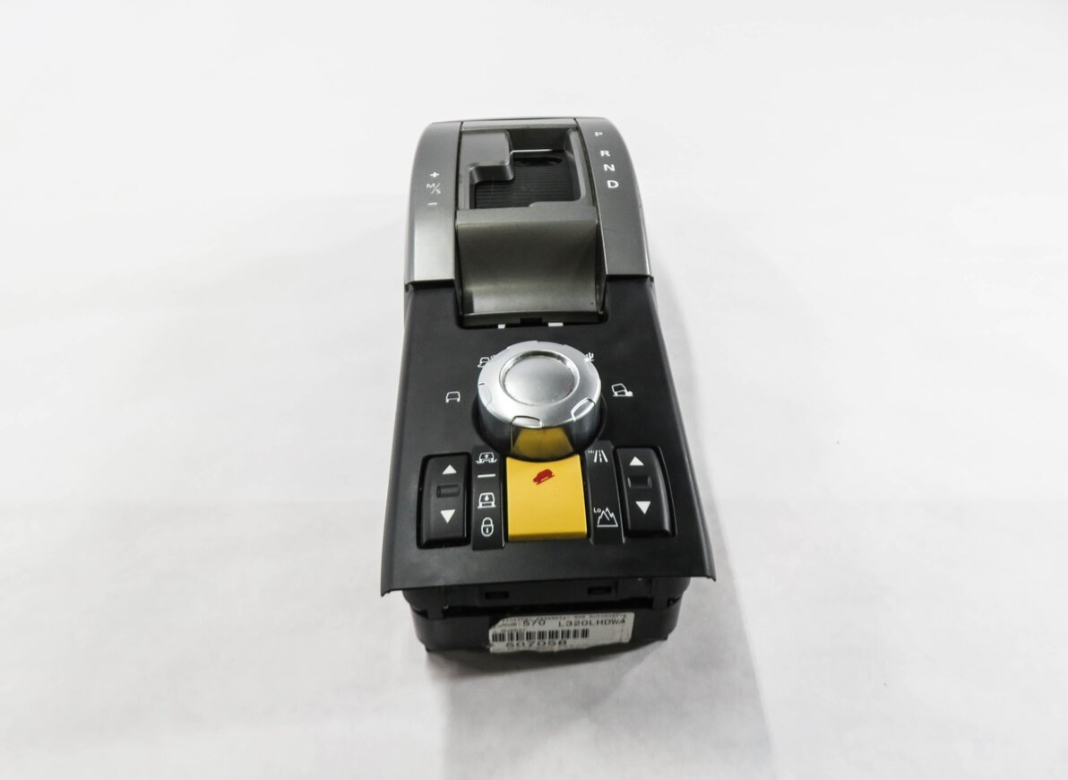 Thumbnail 4: 2008 RANGE ROVER SPORT (L320) GEAR SHIFTER TRIM w/ TERRAIN CONTROL SWITCH