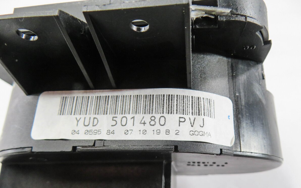 Thumbnail 6: 2005-2009 LAND ROVER LR3 / RANGE ROVER SPORT (L320) HEADLIGHT SWITCH