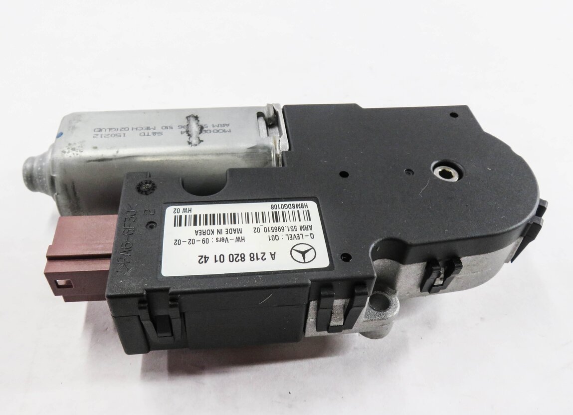 Thumbnail 3: 2008-2016 MERCEDES C250 C300 C350 E250 E350 E550 E63 (W204 W212) SUNROOF MOTOR