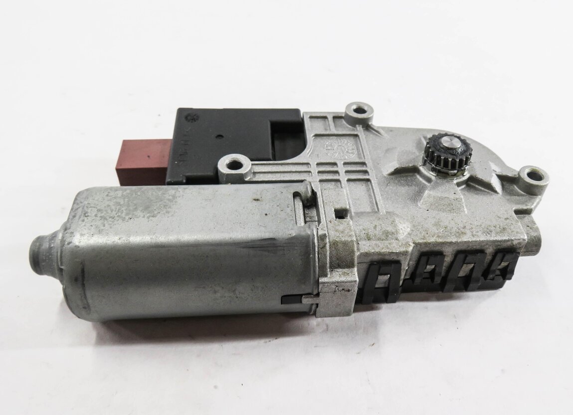 Thumbnail 4: 2008-2016 MERCEDES C250 C300 C350 E250 E350 E550 E63 (W204 W212) SUNROOF MOTOR