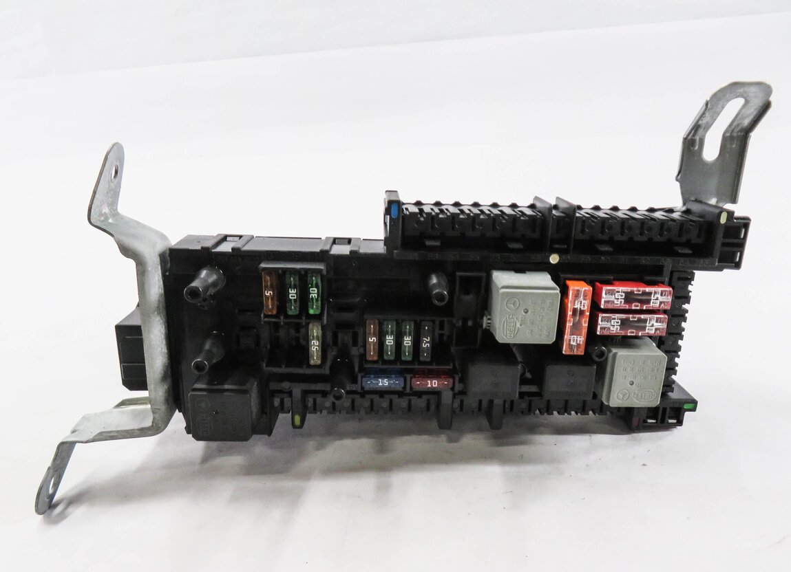 Thumbnail 2: 11-12 MERCEDES E350 E550 CLS550 (W212 W218) REAR SIGNAL ACQUISITION MODULE SAM