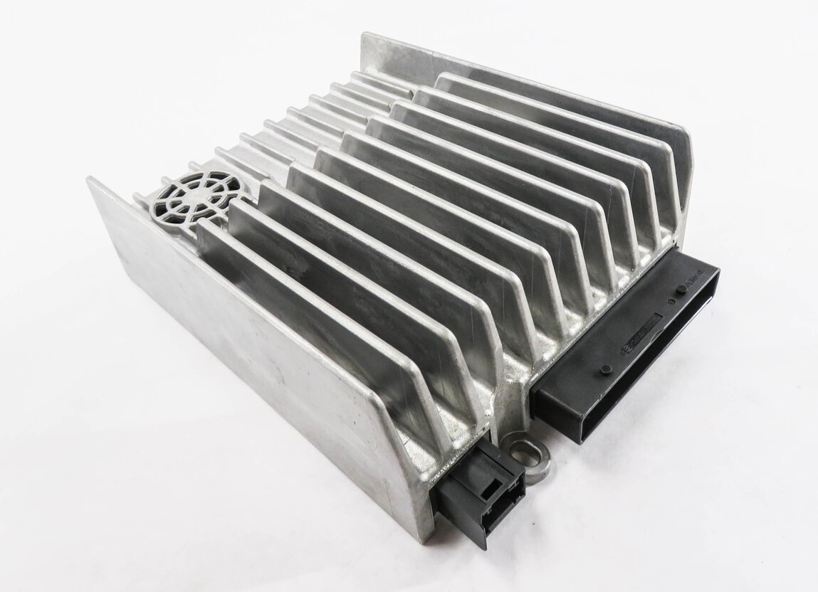 08-13 MERCEDES C300 C350 C63 E350 E550 E63 GLK3450 CLS550 HARMAN AUDIO AMPLIFIER