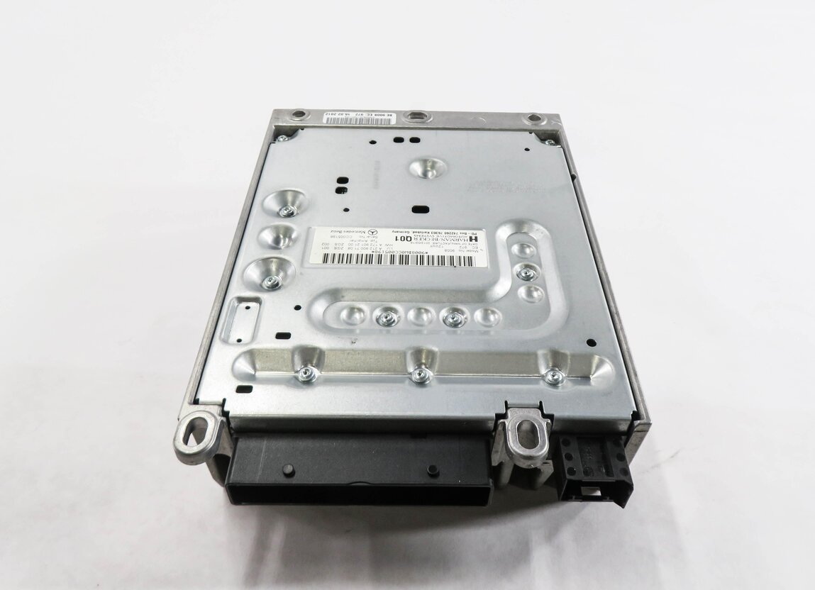 Thumbnail 4: 08-13 MERCEDES C300 C350 C63 E350 E550 E63 GLK3450 CLS550 HARMAN AUDIO AMPLIFIER