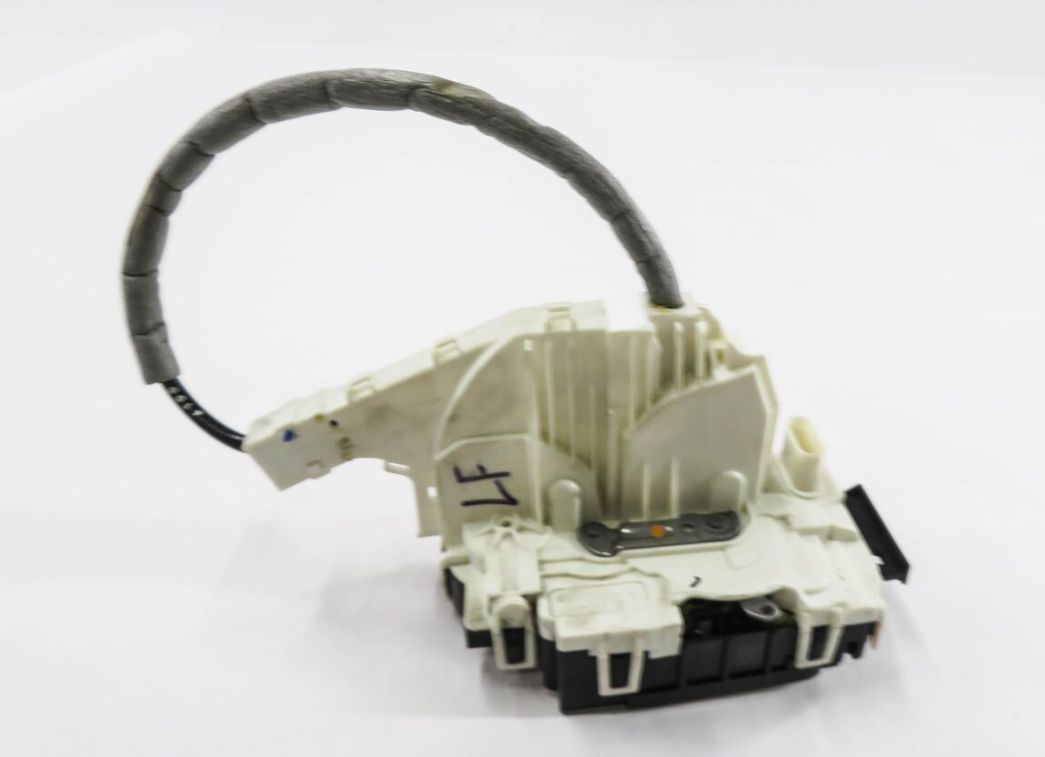 Thumbnail 2: 2010-2019 MB C300 C350 E350 E550 GLK250 GLK350 SL450 SL550 LEFT FRONT DOOR LATCH