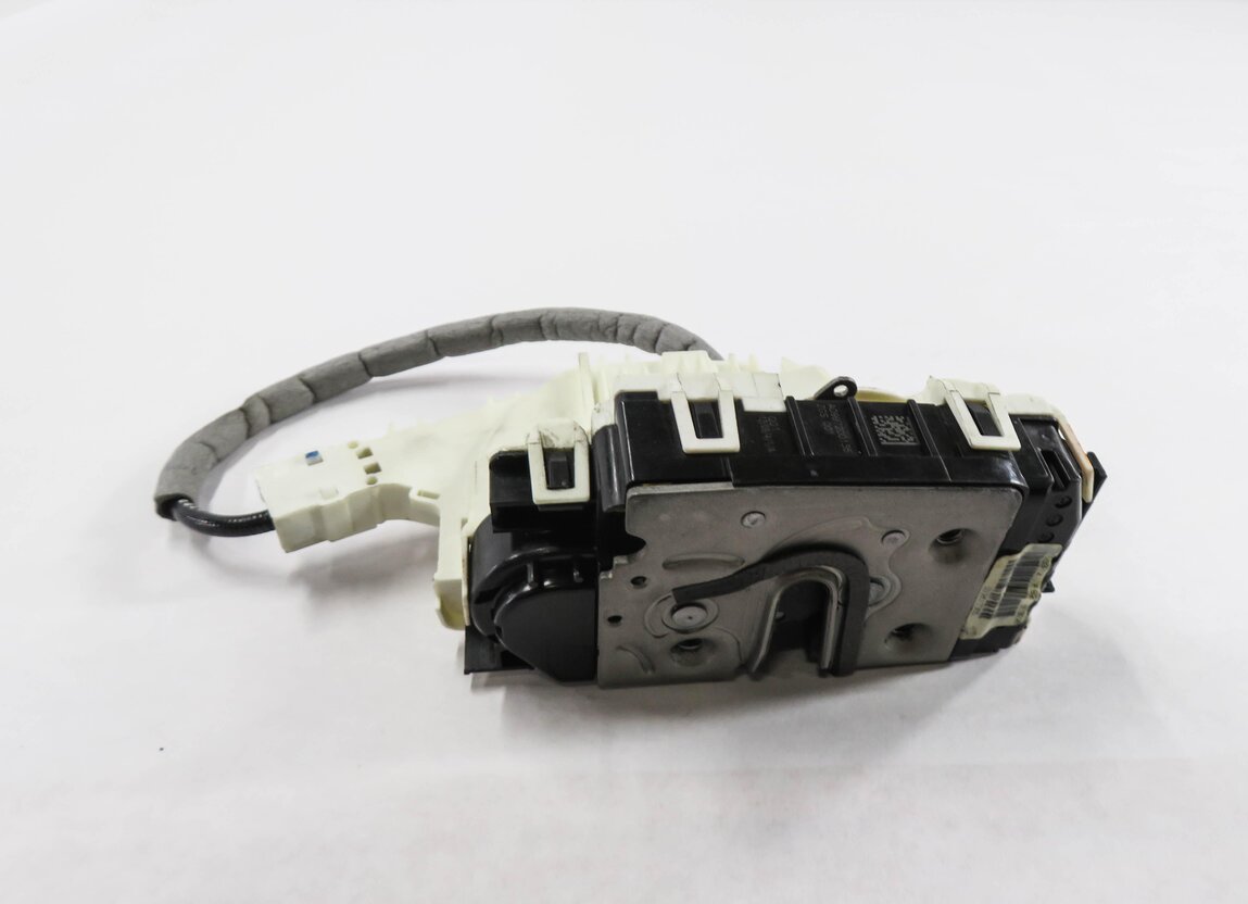 Thumbnail 3: 2010-2019 MB C300 C350 E350 E550 GLK250 GLK350 SL450 SL550 LEFT FRONT DOOR LATCH