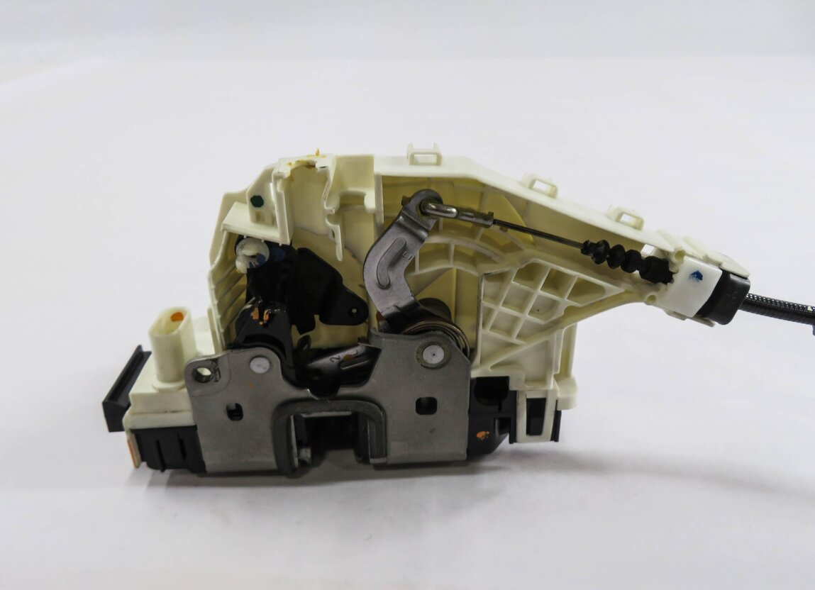 Thumbnail 4: 2010-2019 MB C300 C350 E350 E550 GLK250 GLK350 SL450 SL550 LEFT FRONT DOOR LATCH