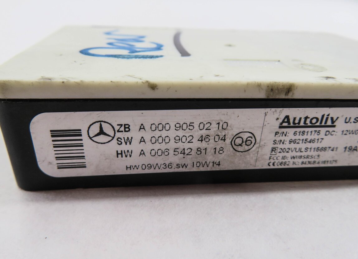 Thumbnail 5: 2012 MERCEDES E350 (W212) REAR BLIND SPOT RADAR SENSOR MODULE