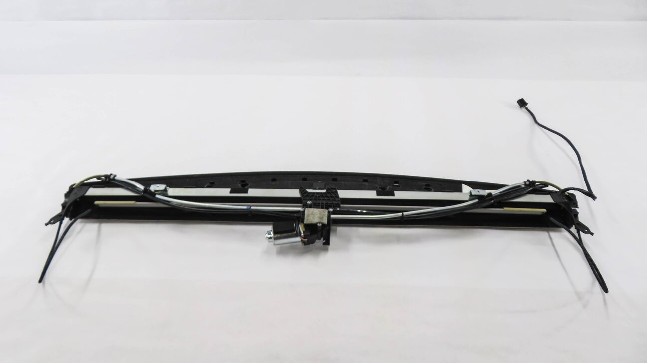 Thumbnail 3: 2010-2016 MERCEDES E250 E350 E400 E550 E63 (W212) REAR WINDOW SUNSHADE (GRAY)