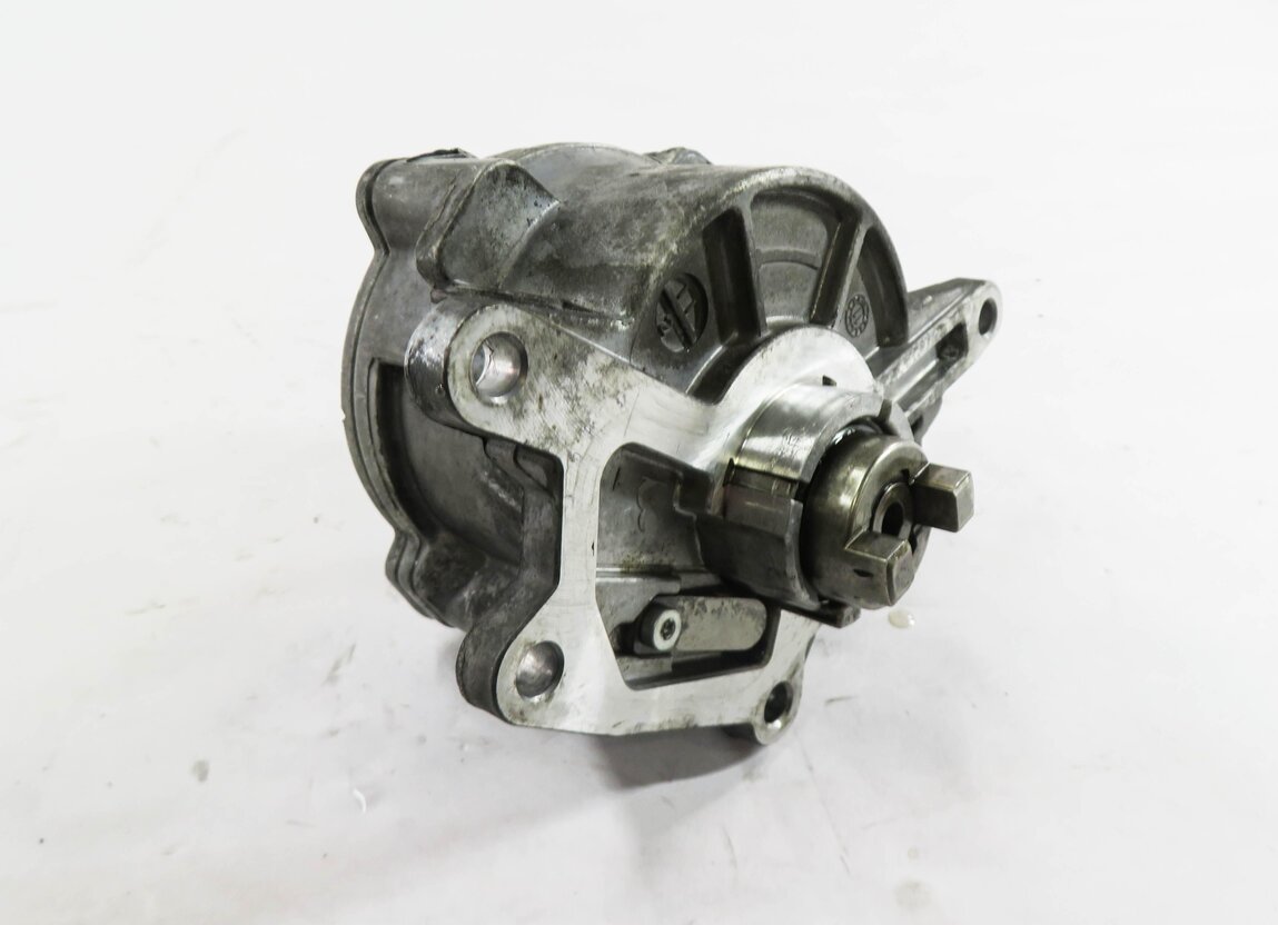 08-13 MERCEDES E320 E350 GL320 GL350 ML320 ML350 R350 - 3.0L DIESEL VACUUM PUMP