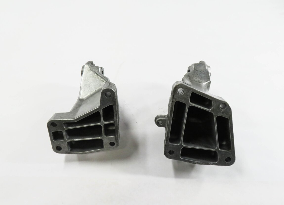 Thumbnail 3: 2012 MERCEDES E350 (W212) 3.0L OM642 DIESEL ENGINE - MOTOR MOUNT BRACKET SET