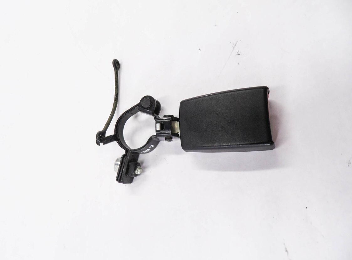 Thumbnail 3: 2010 RANGE ROVER SPORT (L320) REAR 2nd ROW SEAT - LEFT SEATBELT BUCKLE RECEIVER