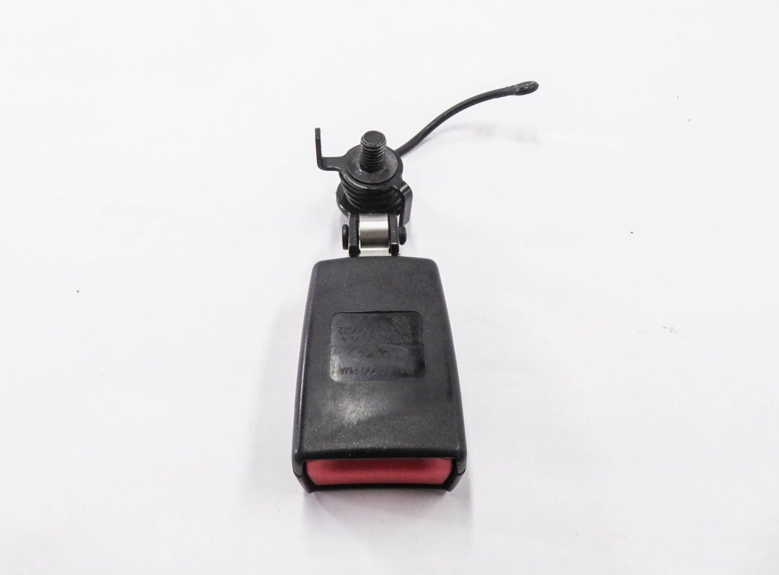 Thumbnail 4: 2010 RANGE ROVER SPORT (L320) REAR 2nd ROW SEAT - RIGHT SEATBELT BUCKLE RECEIVER