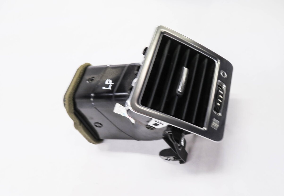Thumbnail 4: 2010 RANGE ROVER SPORT (L320) LEFT FRONT * OUTER DASH * HEATER A/C AIR VENT