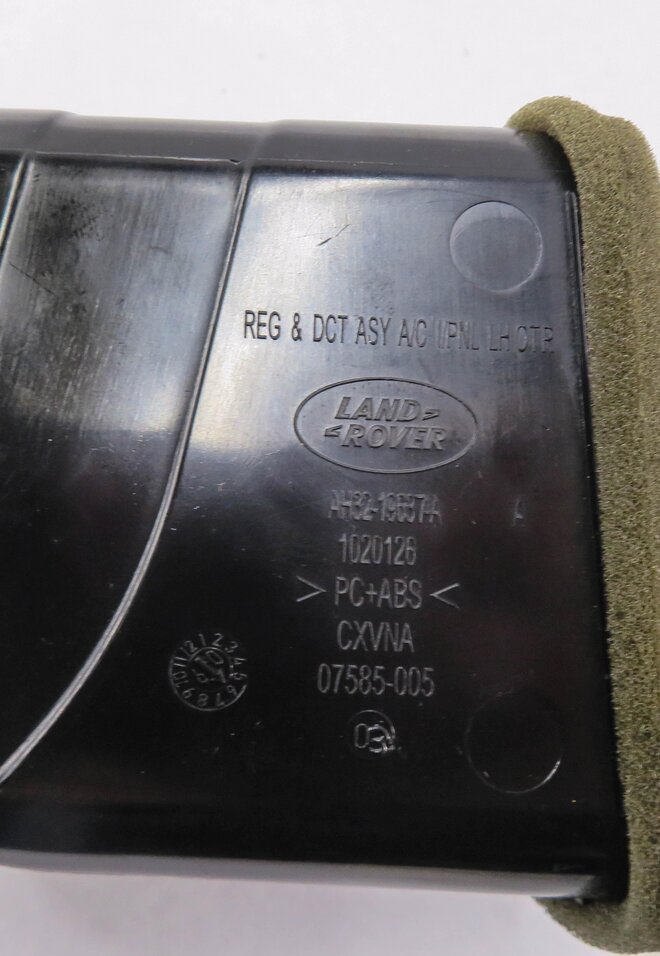 Thumbnail 7: 2010 RANGE ROVER SPORT (L320) LEFT FRONT * OUTER DASH * HEATER A/C AIR VENT