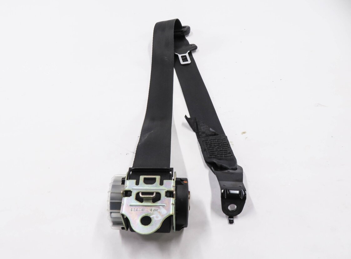 Thumbnail 5: 2010 RANGE ROVER SPORT (L320) REAR 2nd ROW SEAT - RIGHT SEATBELT RETRACTOR