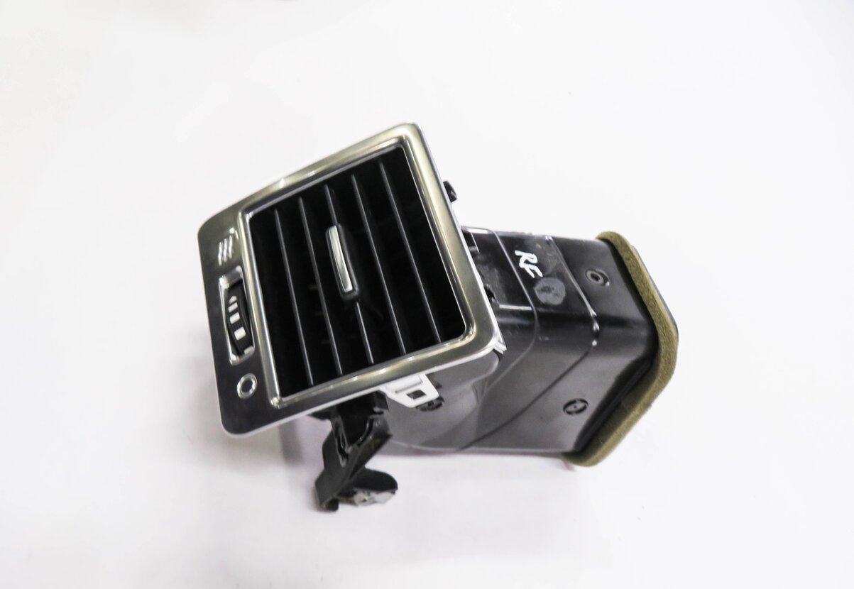 Thumbnail 4: 2010 RANGE ROVER SPORT (L320) RIGHT FRONT * OUTER DASH * HEATER A/C AIR VENT