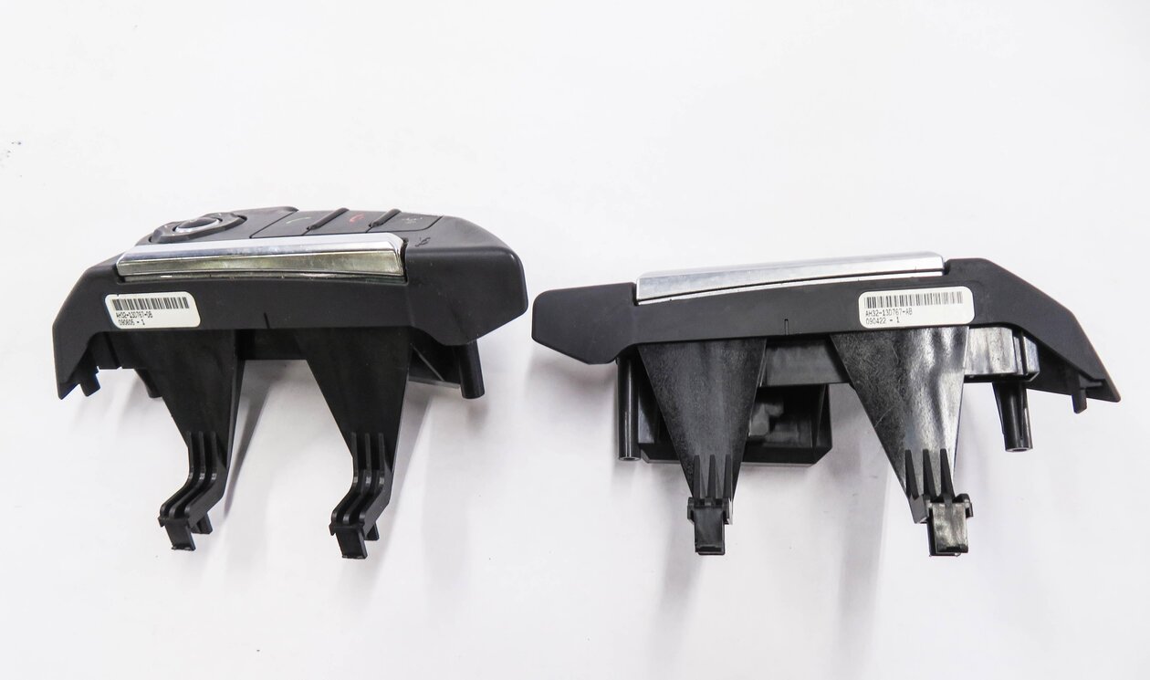 Thumbnail 7: 2010 RANGE ROVER SPORT (L320) LEFT & RIGHT STEERING WHEEL SWITCH BUTTON SET
