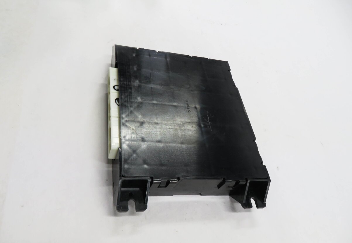Thumbnail 4: 2010-2011 RANGE ROVER SPORT (L320) TEMPERATURE HEATER A/C CANBUS CONTROL MODULE