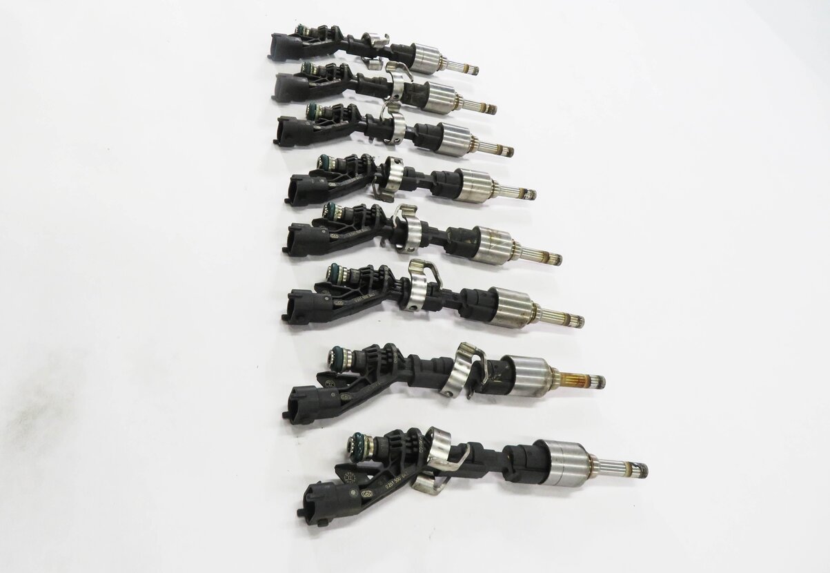 Thumbnail 4: 2010-2017 RANGE ROVER SPORT (L320 L322) JAGUAR XF XJ XK - 5.0L FUEL INJECTOR SET
