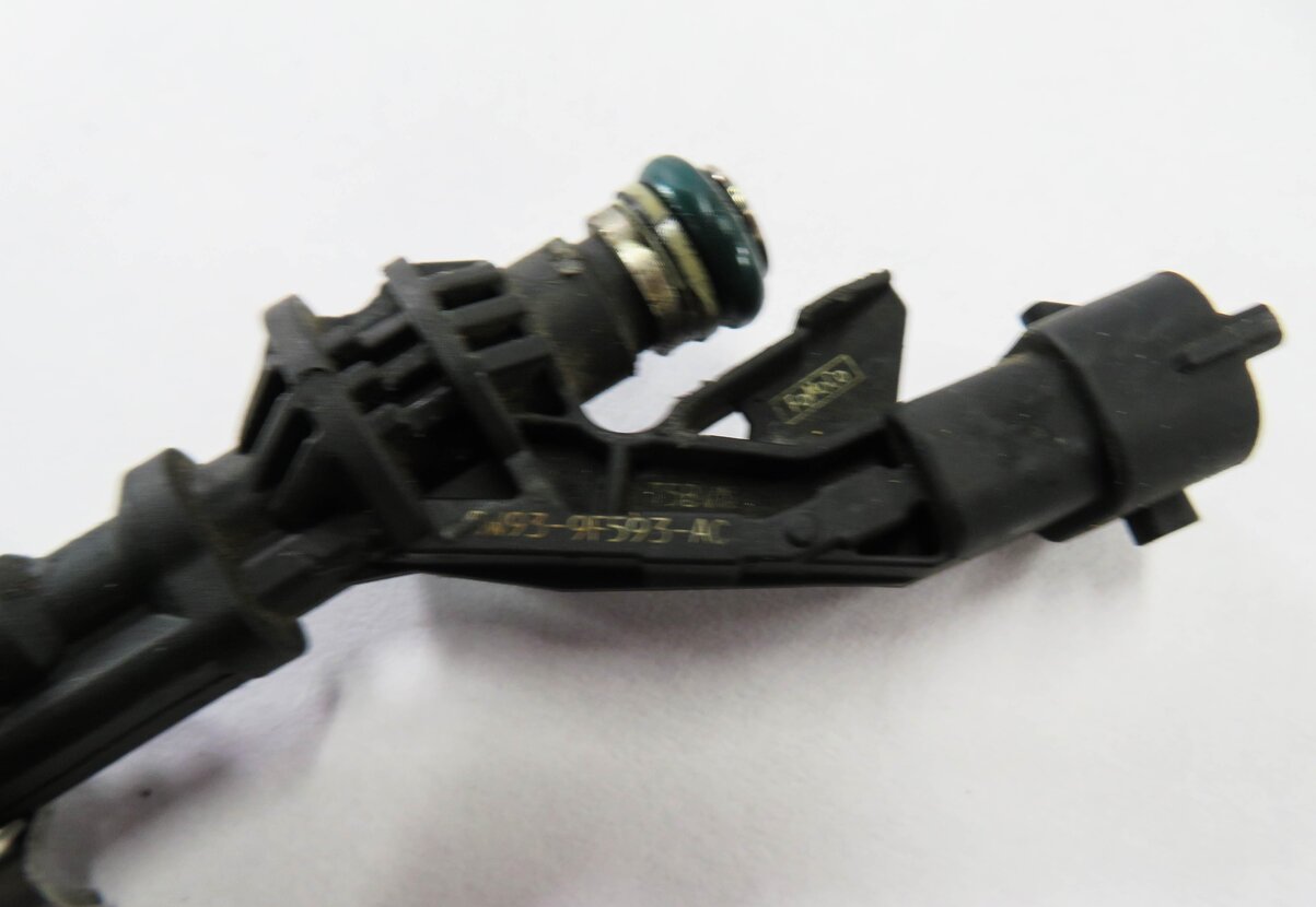 Thumbnail 6: 2010-2017 RANGE ROVER SPORT (L320 L322) JAGUAR XF XJ XK - 5.0L FUEL INJECTOR SET