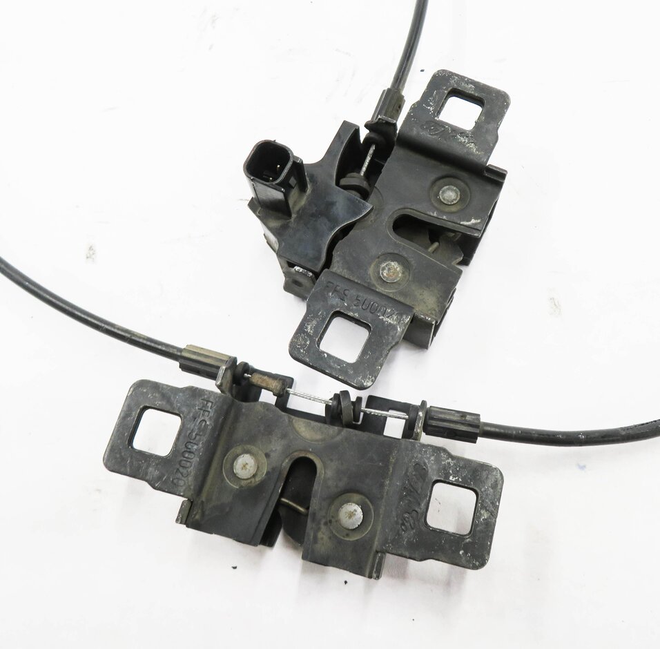 Thumbnail 5: 2010 RANGE ROVER SPORT (L320) FRONT LEFT & RIGHT LOWER HOOD LOCK LATCH SET-2