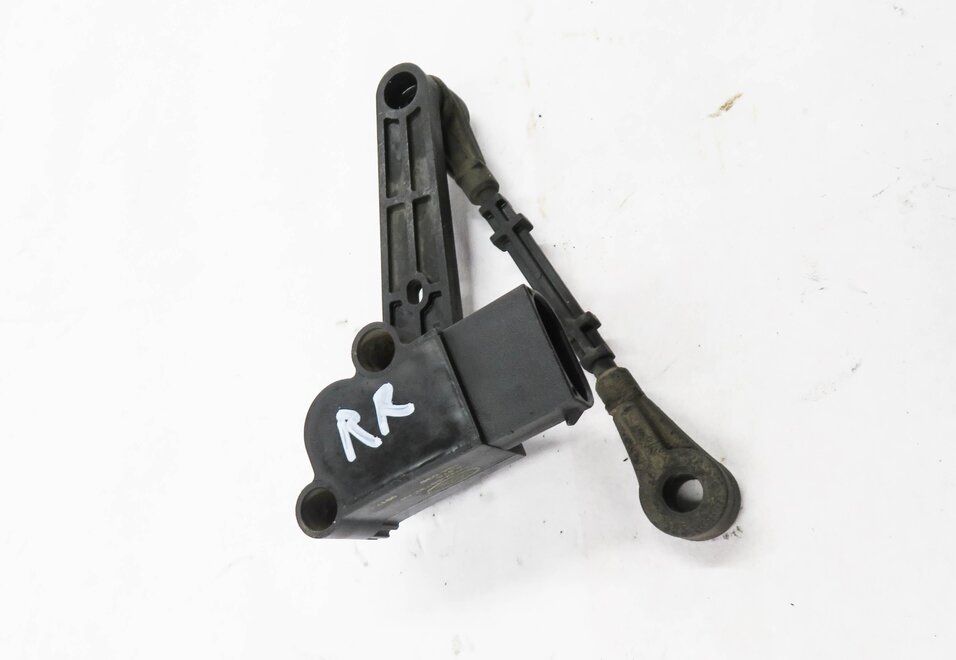 Thumbnail 3: 2010 RANGE ROVER SPORT (L320) RIGHT REAR SUSPENSION HEIGHT LEVEL SENSOR