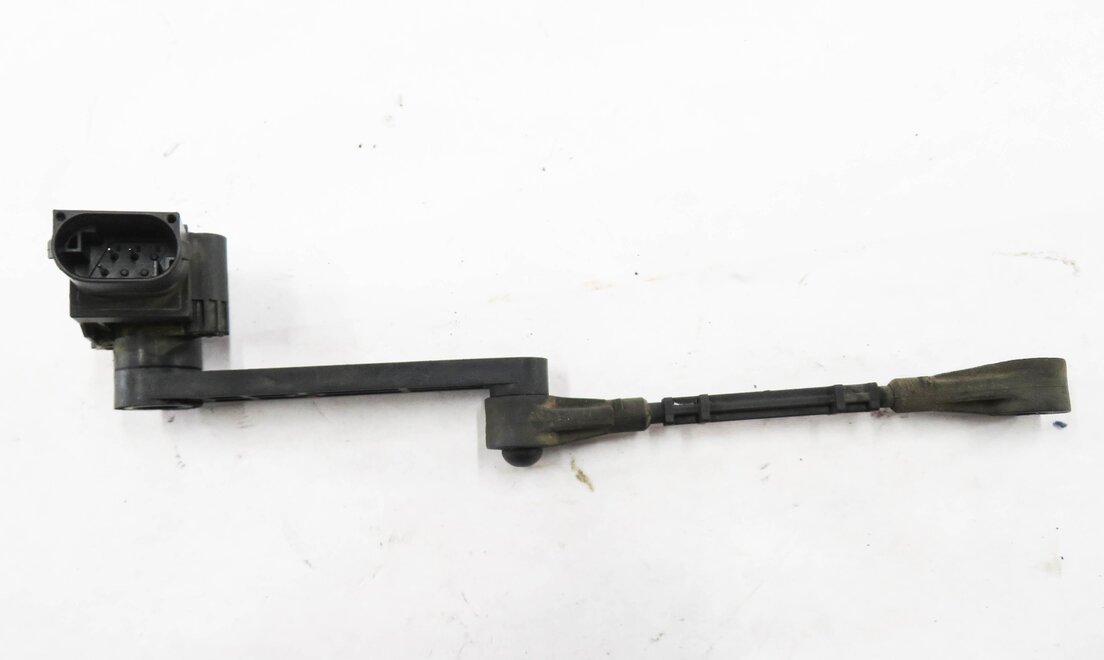 Thumbnail 6: 2010 RANGE ROVER SPORT (L320) RIGHT REAR SUSPENSION HEIGHT LEVEL SENSOR
