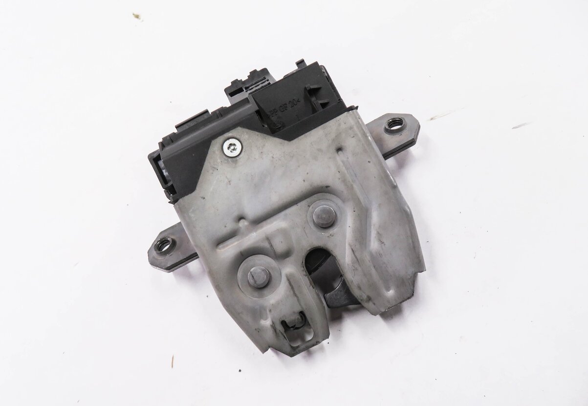 Thumbnail 1: 2010 RANGE ROVER SPORT (L320) REAR TRUNK LOWER LOCK LATCH ACTUATOR