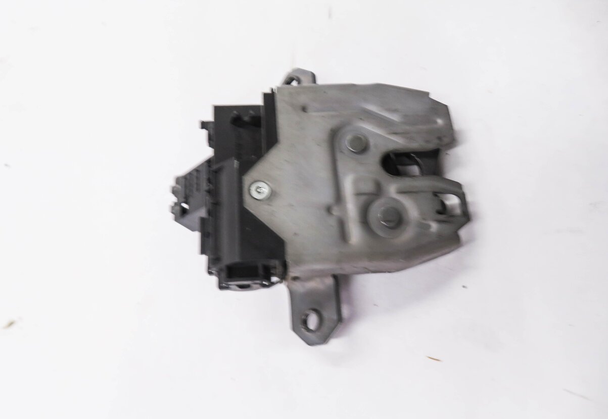 Thumbnail 3: 2010 RANGE ROVER SPORT (L320) REAR TRUNK LOWER LOCK LATCH ACTUATOR