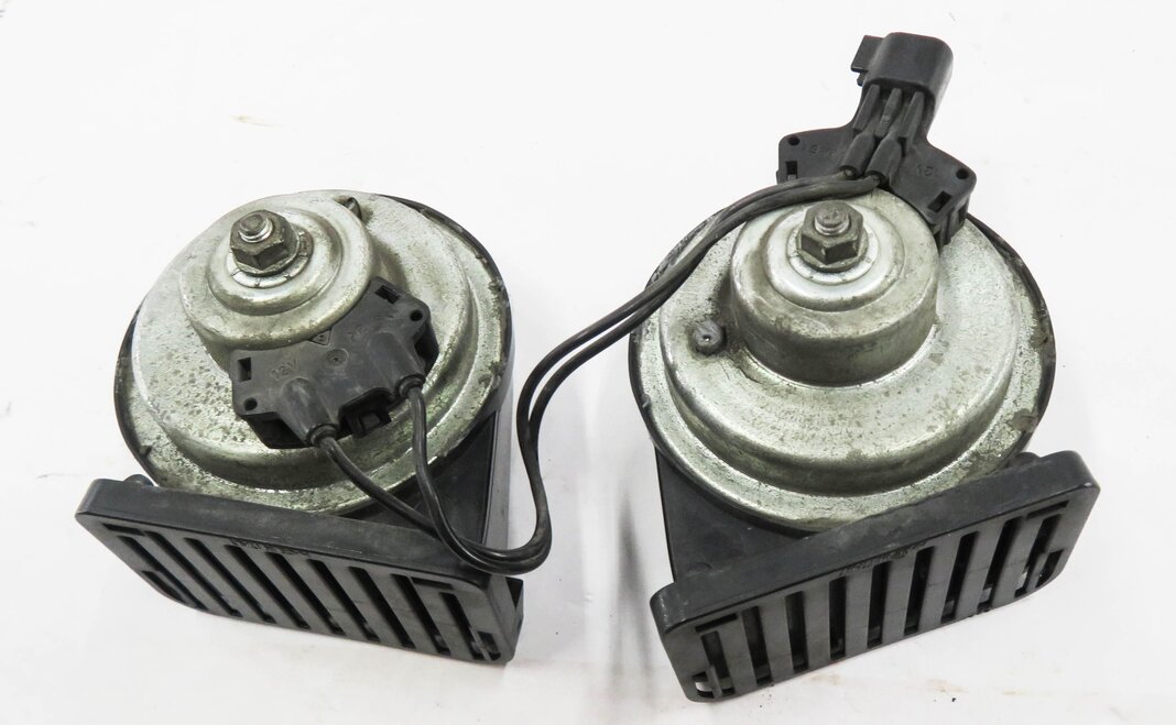 Thumbnail 6: 2010-2016 LAND ROVER LR4 - RANGE ROVER SPORT (L320) HIGH & LOW TONE HORN SET-2