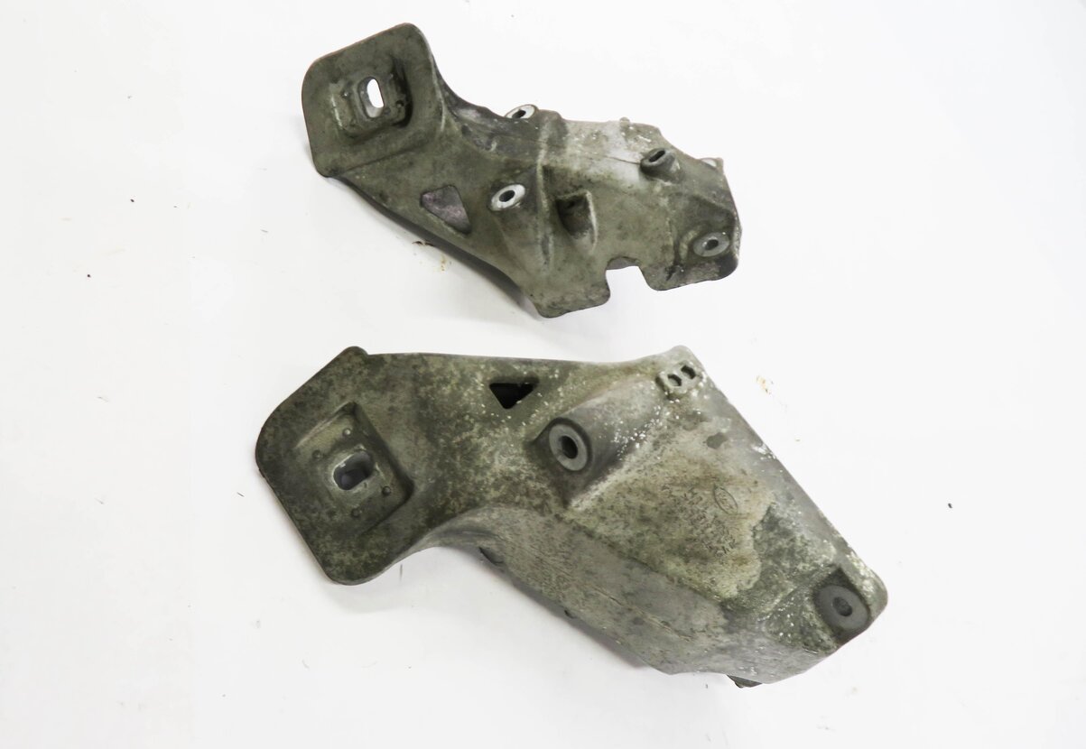 Thumbnail 3: 2010 RANGE ROVER SPORT (L320) 5.0L AJ133 V8 ENGINE - MOTOR MOUNT BRACKET SET-2