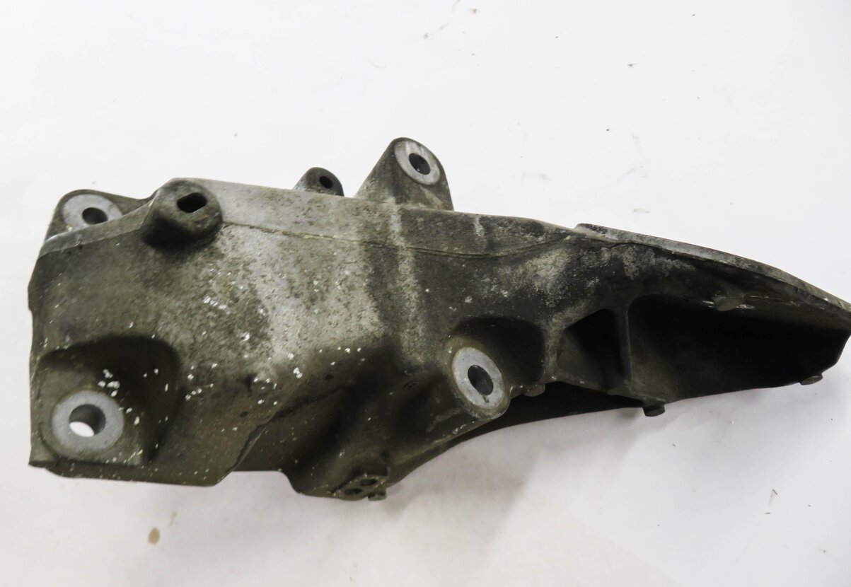 Thumbnail 9: 2010 RANGE ROVER SPORT (L320) 5.0L AJ133 V8 ENGINE - MOTOR MOUNT BRACKET SET-2
