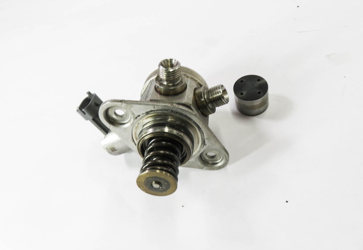 Thumbnail 2: 10-17 LR4 RANGE ROVER SPORT (L322 L320 L405 L494) 3.0L 5.0L MECHANICAL FUEL PUMP