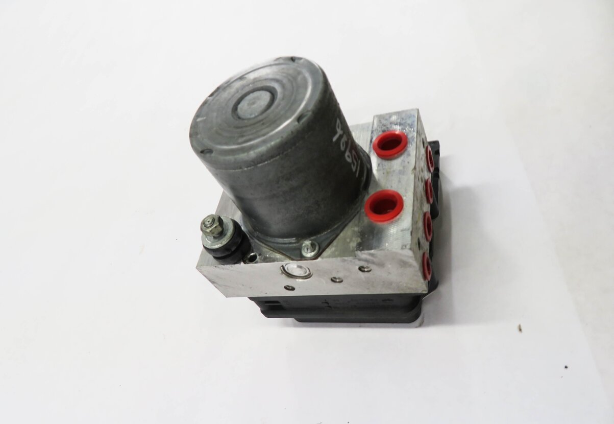 Thumbnail 3: 2010-2012 LAND ROVER LR4 RANGE ROVER SPORT (L320 L322) ABS BRAKE PUMP w/ MODULE