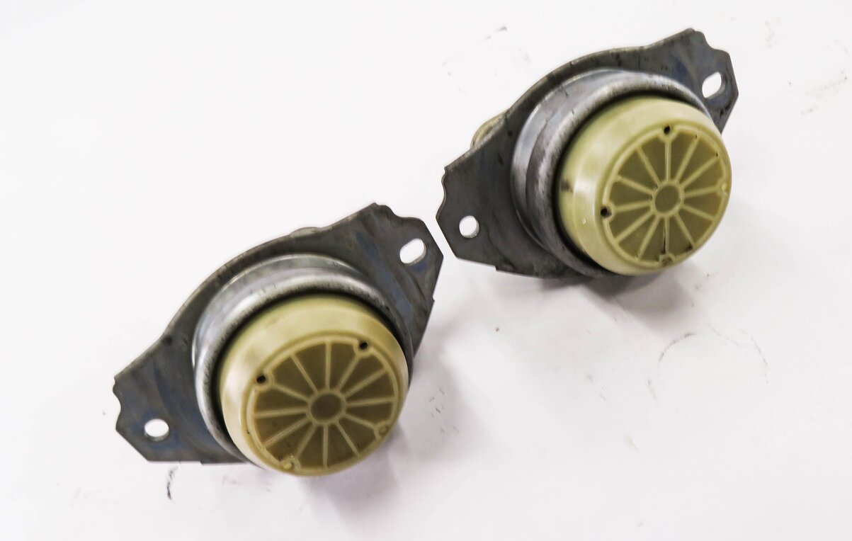 2010 RANGE ROVER SPORT (L320) 5.0L AJ133 V8 ENGINE LEFT & RIGHT MOTOR MOUNT SET