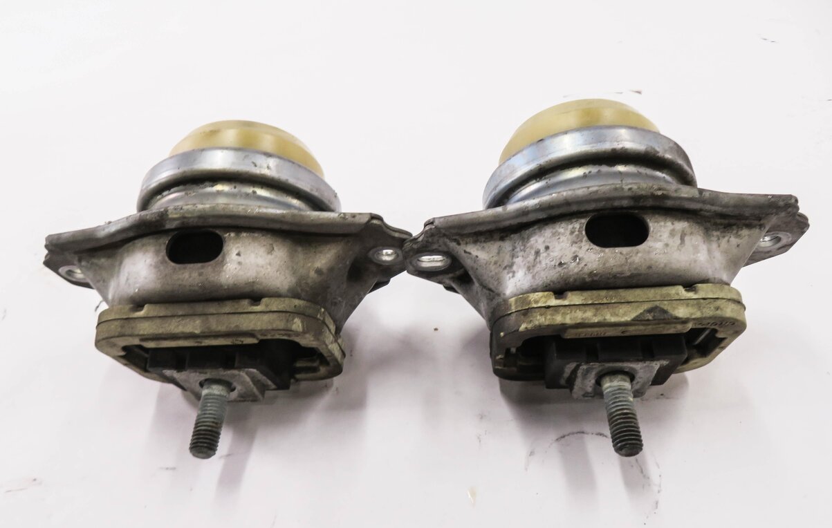 Thumbnail 5: 2010 RANGE ROVER SPORT (L320) 5.0L AJ133 V8 ENGINE LEFT & RIGHT MOTOR MOUNT SET