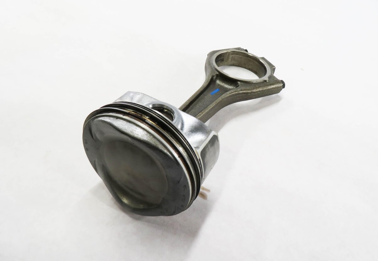 Thumbnail 2: 2010 RANGE ROVER SPORT (L320) 5.0L AJ133 V8 ENGINE - PISTON w/ CONNECTING ROD