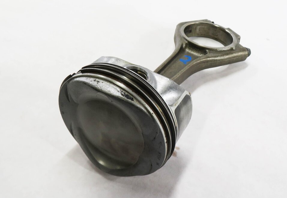 Thumbnail 2: 2010 RANGE ROVER SPORT (L320) 5.0L AJ133 V8 ENGINE - PISTON w/ CONNECTING ROD