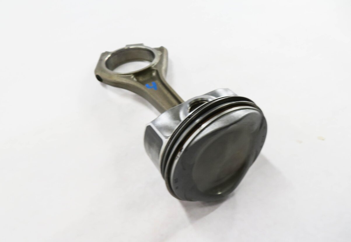 2010 RANGE ROVER SPORT (L320) 5.0L AJ133 V8 ENGINE - PISTON w/ CONNECTING ROD