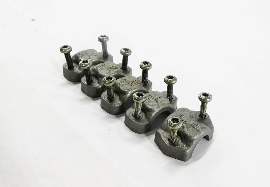 Thumbnail 2: 2010 RANGE ROVER SPORT (L320) 5.0L V8 ENGINE - EXHAUST CAMSHAFT BEARING CAP SET