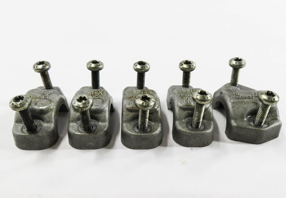 Thumbnail 3: 2010 RANGE ROVER SPORT (L320) 5.0L V8 ENGINE - EXHAUST CAMSHAFT BEARING CAP SET