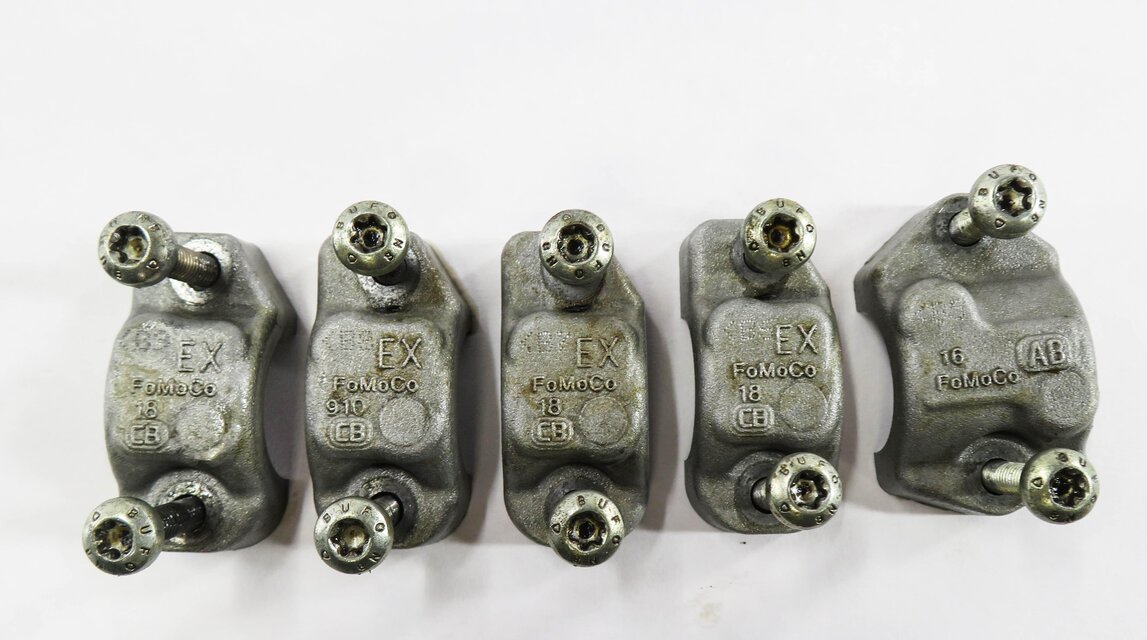 Thumbnail 4: 2010 RANGE ROVER SPORT (L320) 5.0L V8 ENGINE - EXHAUST CAMSHAFT BEARING CAP SET