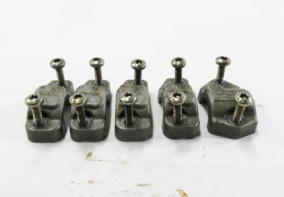 Thumbnail 3: 2010 RANGE ROVER SPORT (L320) 5.0L V8 ENGINE - INTAKE CAMSHAFT BEARING CAP SET