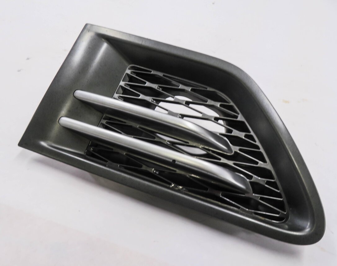 2010 RANGE ROVER SPORT (L320) LEFT FRONT DRIVER FENDER VENT GRILLE TRIM